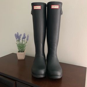 HUNTER MATTE BLACK TALL SZ 8